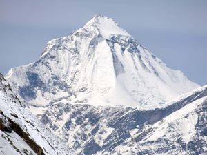 Supporting image for story: Five Russian climbers die in fall on world’s seventh highest peak