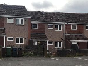 Supporting image for story: Man killed in Wolverhampton flat fire