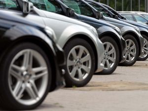 Supporting image for story: Close to one in 10 looking to buy a car online but nearly half think physical retailers could match deal