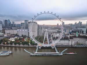 Supporting image for story: London Eye to take rare backwards spin to mark the end of British Summer Time