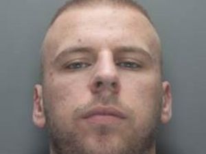 Supporting image for story: Oswestry man wanted on recall to prison