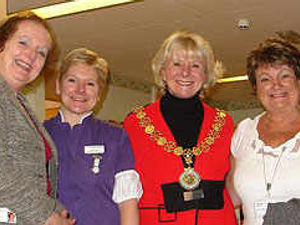 Supporting image for story: Mayor backs hospital volunteers