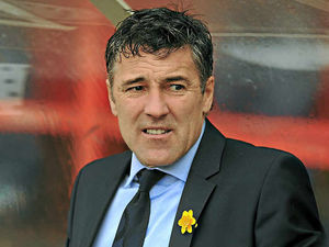Supporting image for story: Wolves boss Dean Saunders wants 'damage'