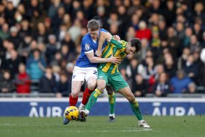 EDITORIAL USE ONLY. No use with unauthorized audio, video, data, fixture lists, club/league logos or 'live' services. Online in-match use limited to 120 images, no video emulation. No use in betting, games or single club/league/player publications