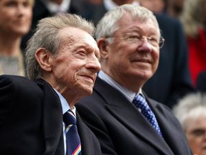 Denis Law (left) and Sir Alex Ferguson