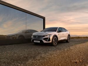 Supporting image for story: Peugeot completes its electrified line-up with the new E-408