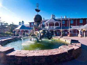 Supporting image for story: Alton Towers spa closes with loss of 10 jobs