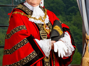 Supporting image for story: Replica chains for mayor could cost a Black Country council £30,000