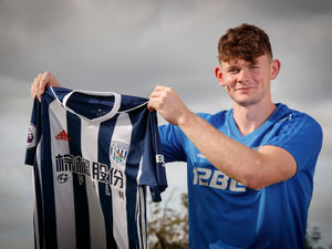 Supporting image for story: West Brom sign Oliver Burke from RB Leipzig in deal totalling £15m