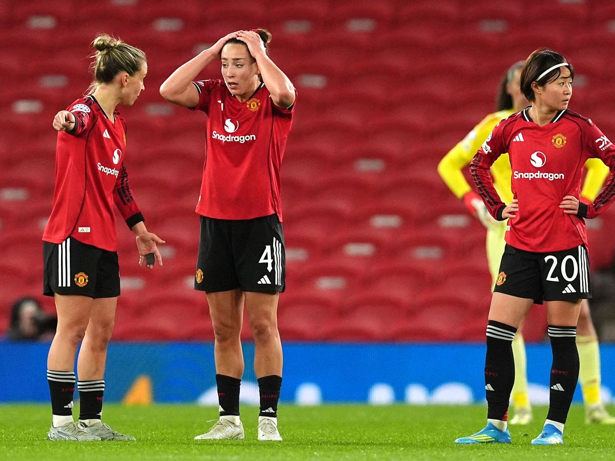 Man Utd concede late winner in five-goal first leg against Bayern Munich