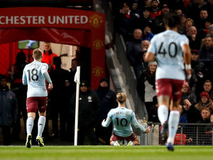 Supporting image for story: Manchester United 2 Aston Villa 2 - Report and pictures