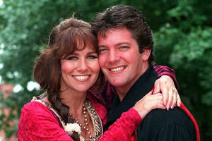 Supporting image for story: Linda Lusardi and Sam Kane heading to city for panto