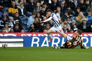 Supporting image for story: 'Rate him': Lee Carsley gives Tom Fellows view after West Brom winger misses out on memorable Hawthorns England cap