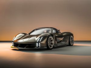 Supporting image for story: Porsche’s Mission X is a ‘reinterpretation of a hypercar’