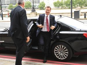 Supporting image for story: Hunt refuses to commit to taking Britain out of the EU before Christmas