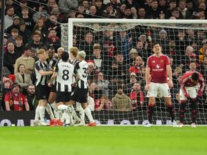 Supporting image for story: Sorry Manchester United slump to another defeat as Newcastle claim deserved win