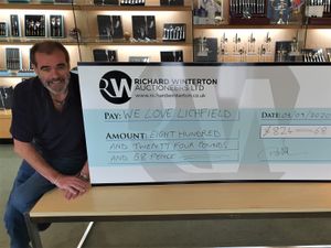 Supporting image for story: Auction house raises £6,000 for charity