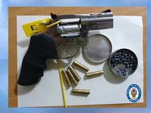 Supporting image for story: Teenager arrested in Walsall after being found with imitation firearm
