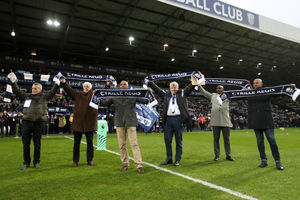 Tributes were also paid on The Hawthorns pitch (Picture: © AMA/Adam Fradgley)
