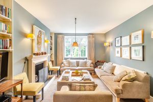 One of five reception rooms. Photo: Zoopla/Strutt & Parker