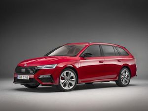 Supporting image for story: Skoda Octavia vRS iV revealed as 242bhp plug-in hybrid