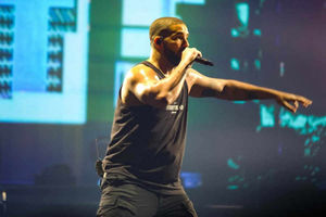 Drake performs at the Barclaycard Arena