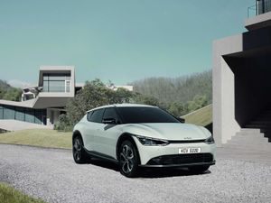 Supporting image for story: The electric EV6 ushers in a new era for Kia