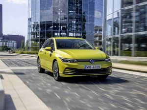 Supporting image for story: UK orders open for lower-priced plug-in hybrid Volkswagen Golf
