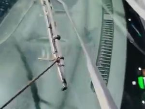 Supporting image for story: Uninsured driver reprimanded for using shoe laces to operate windscreen wipers