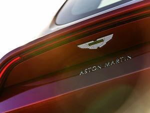 Supporting image for story: Mercedes-Benz increases stake in Aston Martin with expanded tech agreement