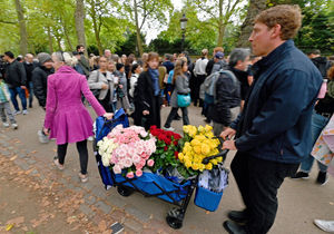 Flower sellers in Green Park.