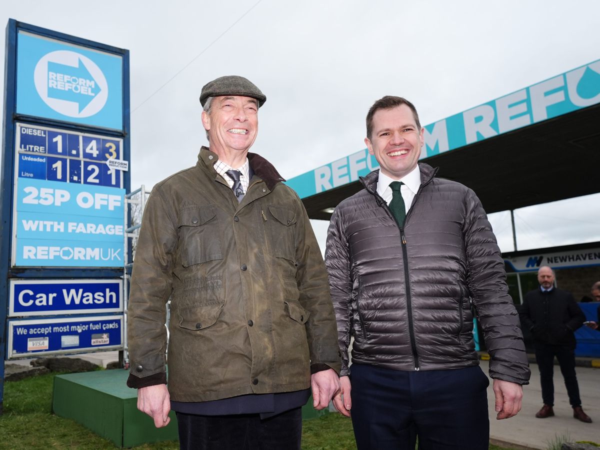 Nigel Farage vows to reverse fuel duty increase in Reform petrol station stunt