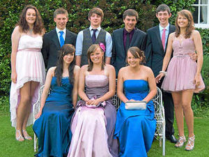 Supporting image for story: Students turn on style for big prom nights