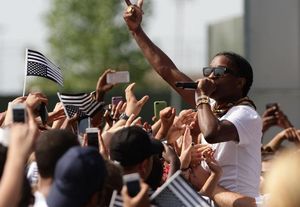 Supporting image for story