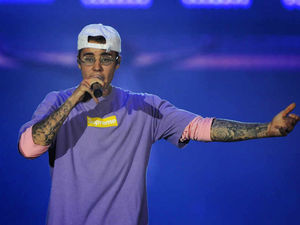 Supporting image for story: Justin Bieber, Barclaycard Arena, Birmingham - review with pictures