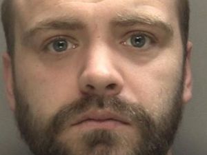 Supporting image for story: Public help requested with finding wanted man