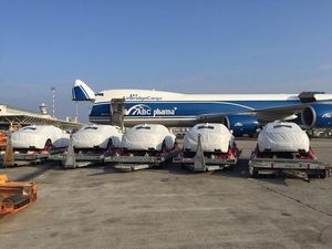 Supporting image for story: Hundreds of cars missing after Papua New Guinea summit