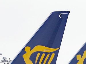 Supporting image for story: Ryanair expects big profits rise after record summer 