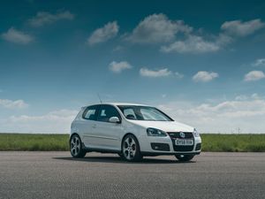 Supporting image for story: The best hot hatchbacks of the 2000s