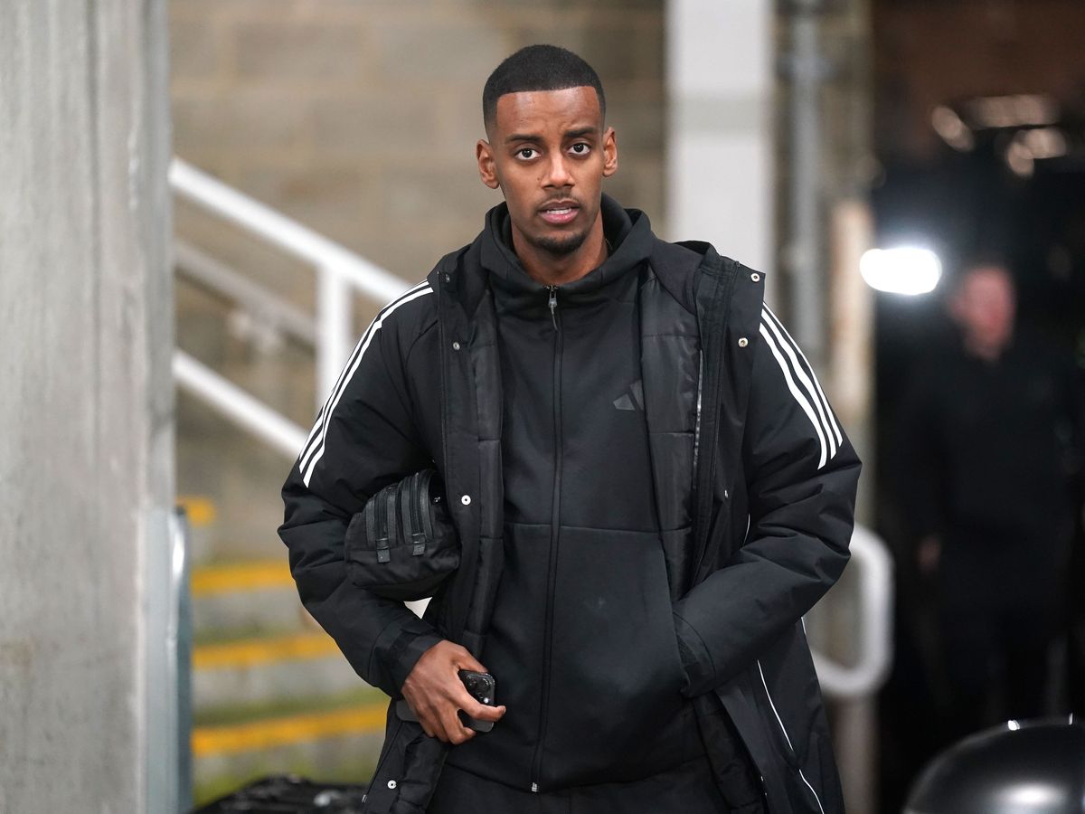 Tuesday&rsquo;s briefing: Alexander Isak back in Toon as Liverpool parade new signings