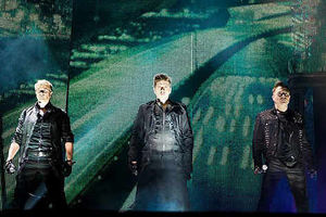 Supporting image for story: Westlife wow fans at the LG Arena
