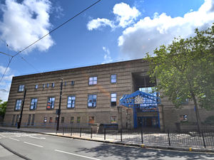 Supporting image for story: Walsall man who shone laser pen at police helicopter making pilot feel unsafe avoids jail