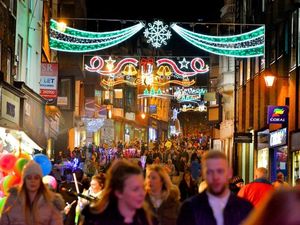 Supporting image for story: Christmas shopping hours extended in Shrewsbury