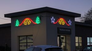 Christmas Lights switched-on in Malinslee.