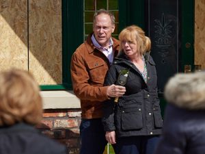 Supporting image for story: Corrie’s Sarah and Jenny in peril as killer Stephen is cornered