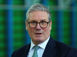 Supporting image for story: Starmer tells Zelensky he will press case for safeguards with Trump