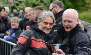 Carl Fogarty meeting his fans