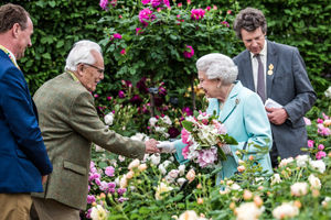 David Austin Sr meeting the Queen at the Chelsea Flower Show