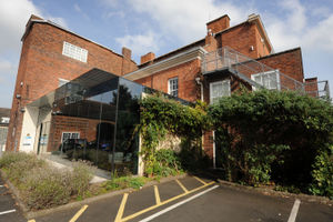 Broadfield House Glass Museum - with the glass structure pictured
