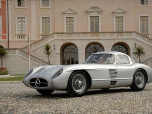 Supporting image for story: 1955 Mercedes-Benz 300 SLR Coupe sells for record £114.5m